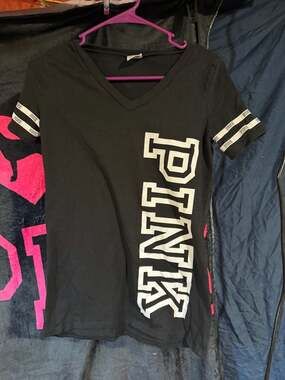 PINK Victoria's Secret Black V-Neck T-Shirt Size XS